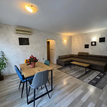 Parchevich 31 Center - 24h Self Check-in